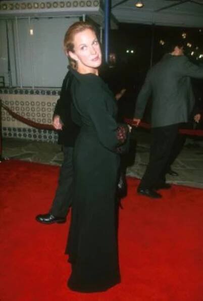 Elizabeth Perkins at an event for Klub rváčů (1999)