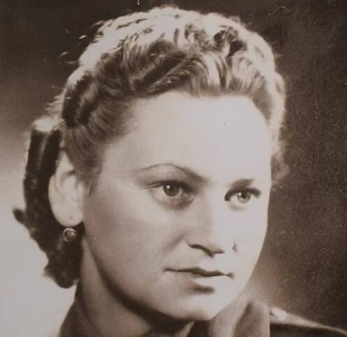Božena Ivanová v roce 1945.