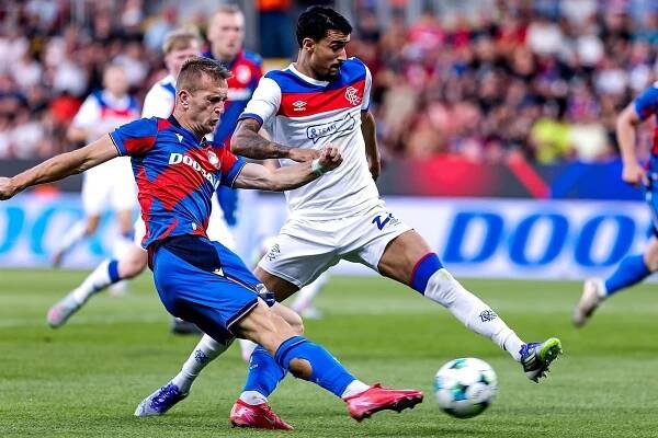 Jihočech na Lize mistrů, Plzeň s Glasgow Rangers objektivem Petra Tibitanzla