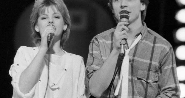 Iveta Bartošová a její první láska Petr Sepéši