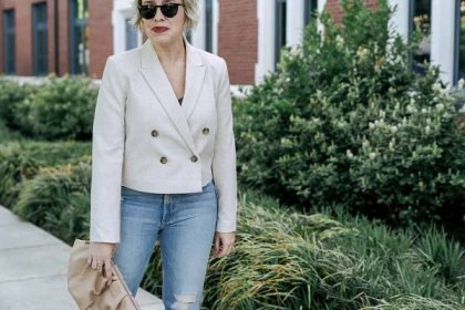 How cute & slightly-'80s-vibe, + fresh + summery + chic is this ivory cropped double-breasted blazer? I'm excited to style it up & am adoring this lewk so much.
