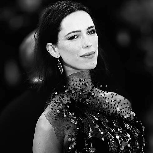 With ‘Passing,’ Rebecca Hall Honors Her Family’s Complicated History