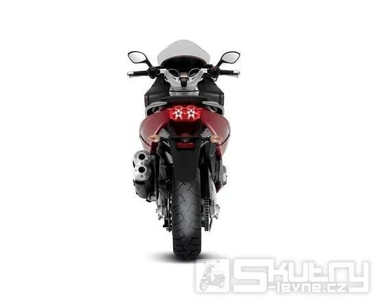 Gilera GP 800 | Skutry.cz