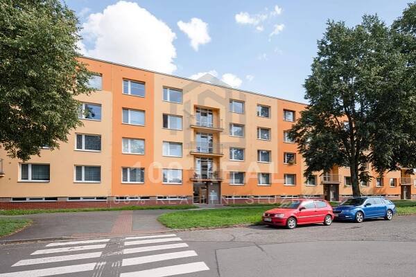Pronájem bytu 1+1 — Jungmannova, Hradec Králové | 100real, s.r.o. | 100% realitní služby
