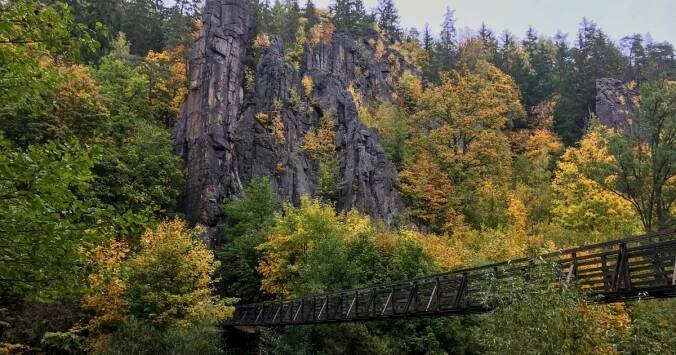 Svatošské skály na Karlovarsku navštěvují s oblibou milovníci krásné přírody i adrenalinu