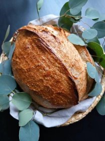 Proč nařezávat chleba před pečením? Řezy neslouží jen k ozdobě, ale i k odvodu páry