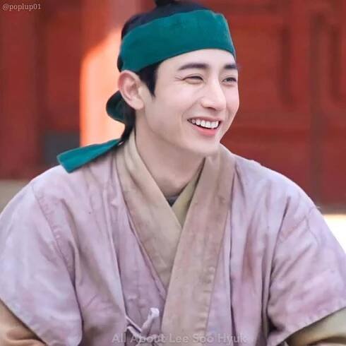 Lee Soo Hyuk: spoznajte niekoľko zaujímavostí zo života navonok chladného herca, v ktorom sa skrýva priateľské srdce - Asianstyle