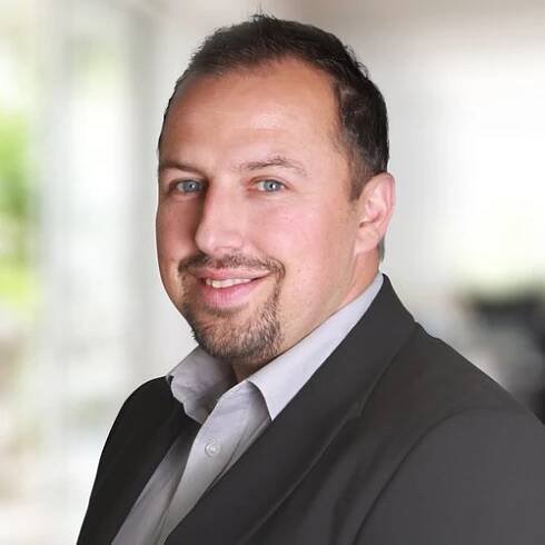 Tobias Fischer
