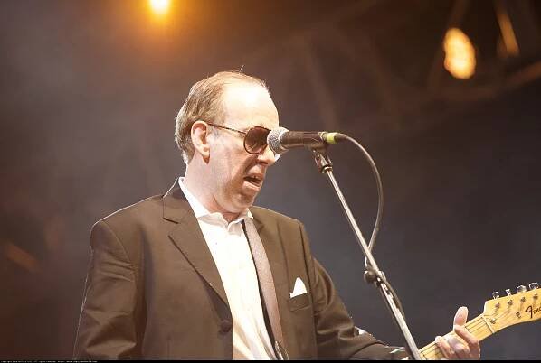 Saturday Suit Strumming