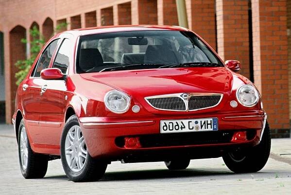 Lancia Lybra: Přehlížená, ale schopná | Bazarový snílek, Historie | Autíčkář.cz
