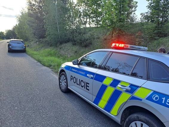 Auto srazilo ve Studeněvsi muže na elektrokoloběžce, viník od nehody ujel