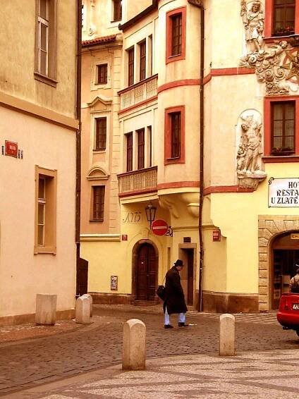 File:Staré Město houses.jpg - Wikimedia Commons