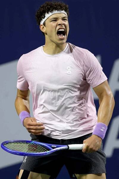 Ben Shelton of United States celebrates while playing Alex De Minaur of Australia during the National Bank Open Presented by Rogers at Sobeys Stadium on August 05, 2025 in Toronto, Ontario.