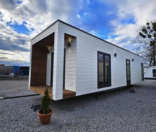 nový mobilní dům Willa Garden 12 x 3 m | Mobilní Domy Levně