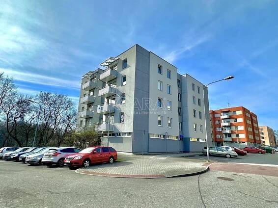Prodej byt 1+KK (32m2), Kosmonautů, Strakonice – QARA