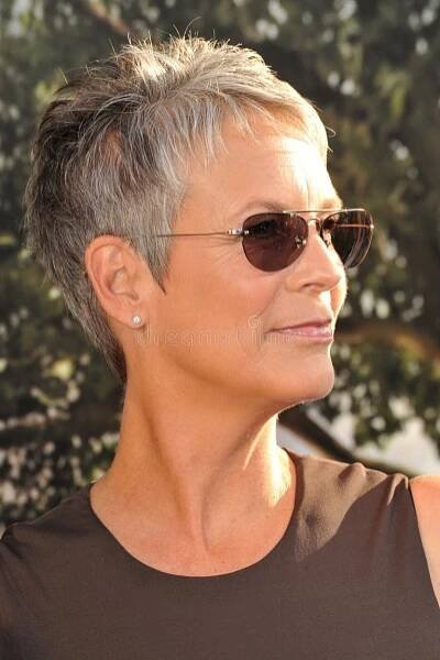 Jamie Lee Curtis at the Los Angeles premiere of "Flipped" at the Cinerama Dome, Hollywood. July 26, 2010 Los Angeles, CA Picture: Paul Smith / Featureflash. Jamie lee curtis stock images, royalty-free photos and pictures