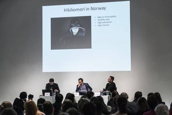 Hikikomori. Když lidé nezvládnou tlak na výkon, izolují se | Plus