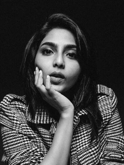 Take cues from Aishwarya Lekshmi on how to ace the monochrome pictures