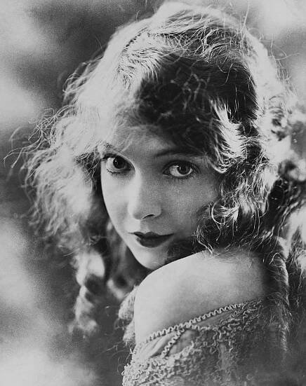 Forgotten Hollywood: Lillian Gish – “First Lady of the Silent Screen”
