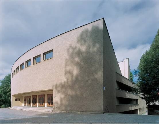 Spolu i od sebe. Pět set staveb ilustruje českou a slovenskou architekturu