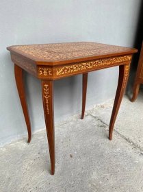 Luxusní starožizný hrací stolek- intazie  - Starožitnosti
