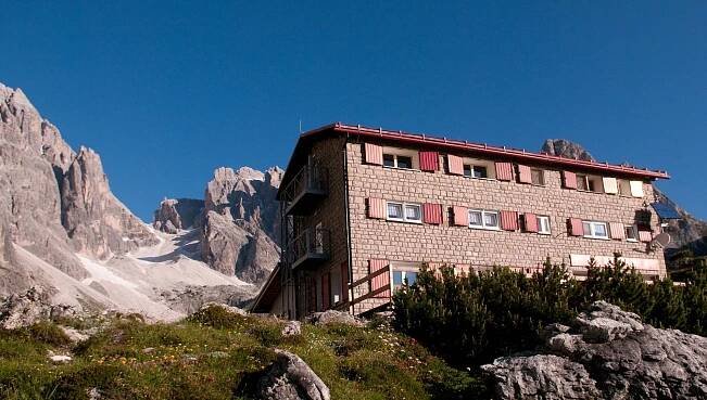 Rifugio Berti 1950m - Punto d'appoggio nelle Dolomiti del Popera