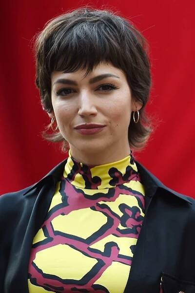 Ursula Corbero wearing a mixie haircut