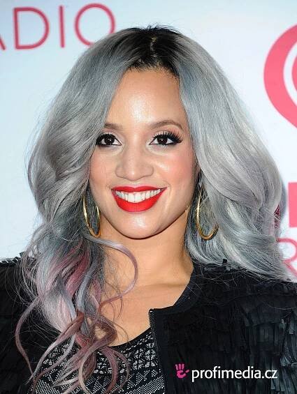 Dascha Polanco - celebrity účes - HappyHair