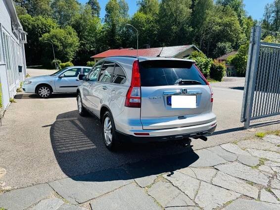 Honda CR-V 2.0 i-VTEC 150HK 4WD EXECUTIVE | Auto ze Švédska