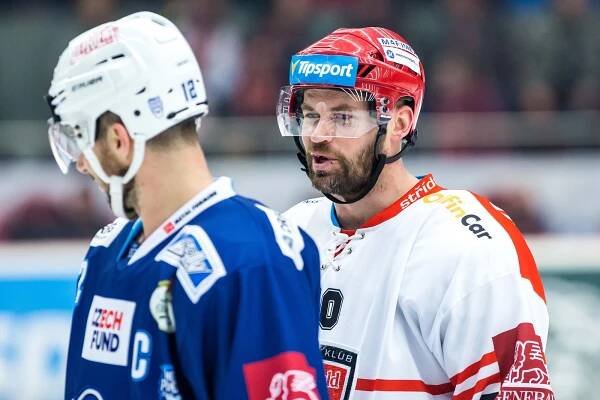 Hokejová řežba Kometa - Hradec: My hrajeme na ledě, oni spíš mluví, říká Čiliak