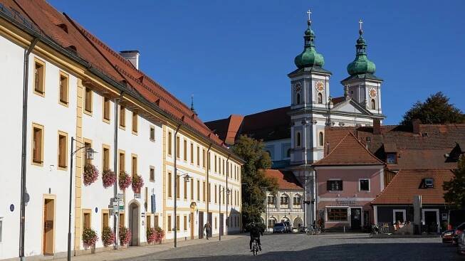Fränkischer Gebirgsweg: Das Zentrum von Waldsassen mit der Stiftsbasilika