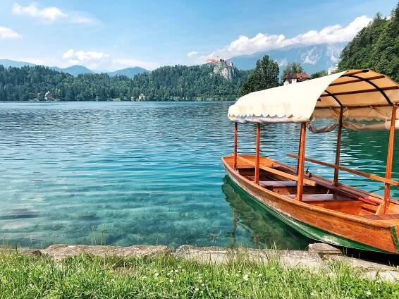 SLOVINSKÁ ROADTRIP TŘETÍ DÍL – VÝLET NA JEZERO BLED – Máma na cestách