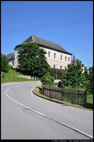 Tatenice – fotografie / hrady-zriceniny.cz
