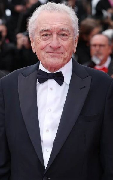 Robert De Niro on the red carpet.