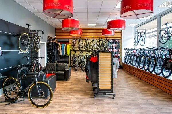 VELOCENTRUM SPECIALIZED CONCEPT STORE foto 6