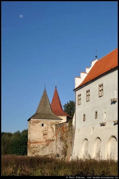 Hrady, tvrze, zámky a zříceniny – Fotografie z roku 2024 – 14.část / hrady-zriceniny.cz