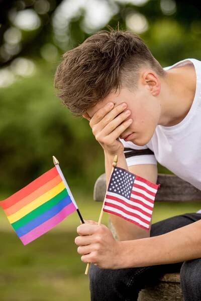 PolitiQ: Amerika si na trůn zvolila „krále konzervativců“, pod ním ale naštěstí běhá „duhová stráž“