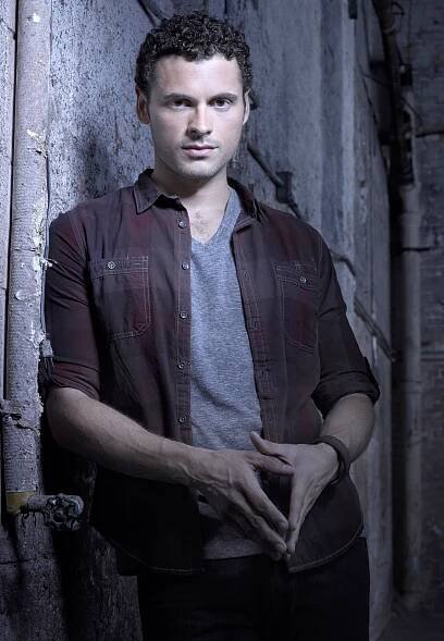 Adan Canto Talks THE FOLLOWING, the Twisted Love Triangle, and More