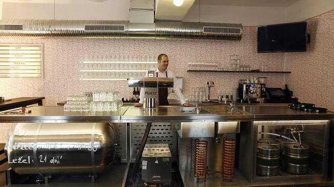 Koncept restaurace Lokál míří i na okraj Prahy. Z Kunratic povede cesta do regionů