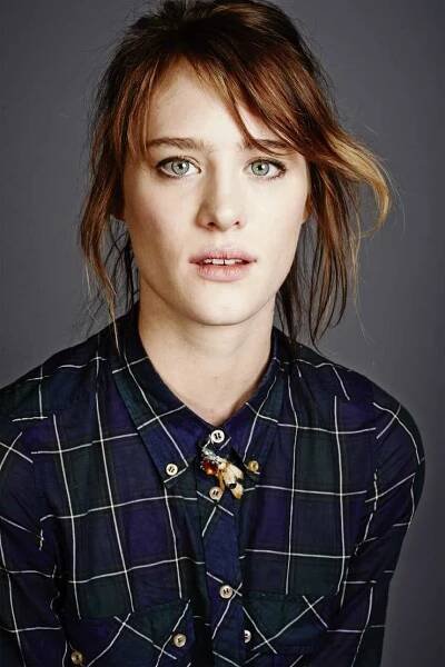 41 Sexiest Pictures Of Mackenzie Davis | CBG