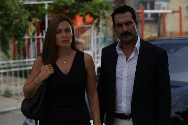 Babam ve Ailesi - Episode 1 (E01) (2016) | Galerie - Z epizody | ČSFD.cz