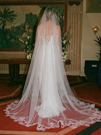 Connie veil
