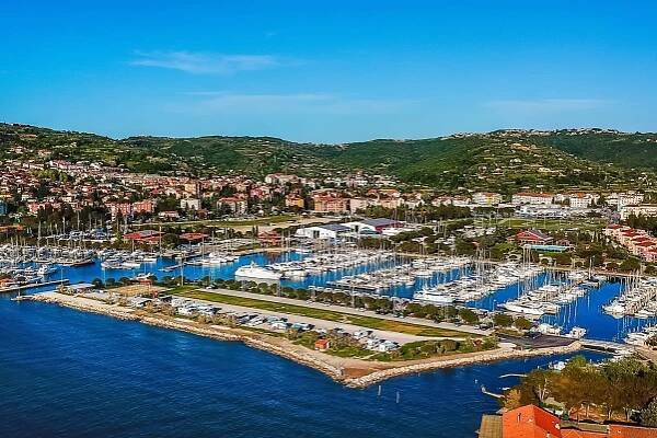 Camper stop Marina Portoroz - Portorož, Coastal region - Avtokampi.si