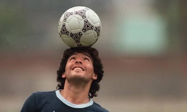 Diego Maradona byl fotbalový génius některými považovaný za nejlepšího hráče historie