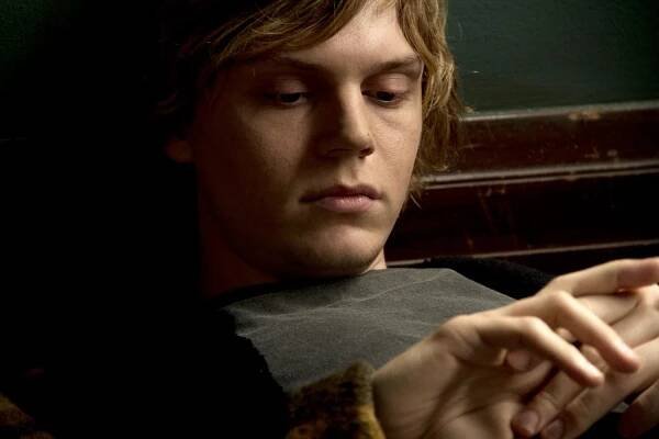 Evan Peters on 'American Horror Story: Murder House'