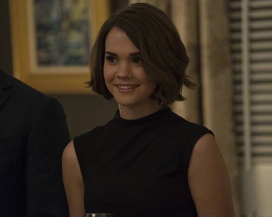 Good Trouble - Méně než - Z filmu - Maia Mitchell