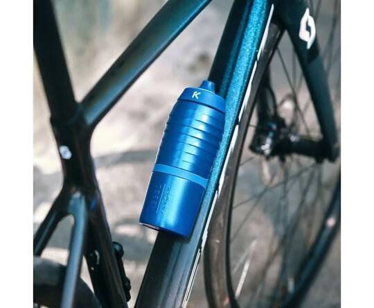 Fidlock Twist Keego láhev 600 ml + základna na láhev modrá