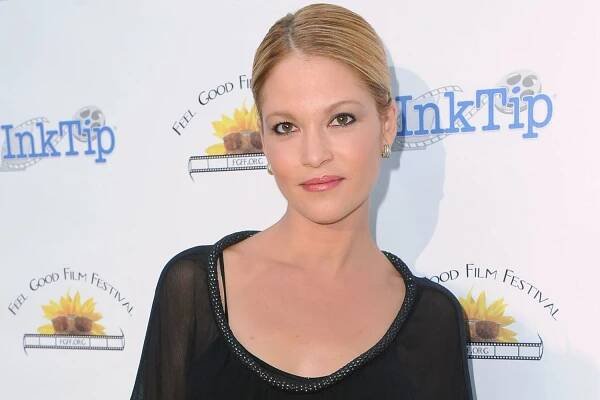 'Supernatural' actress Nicki Aycox dies at 47