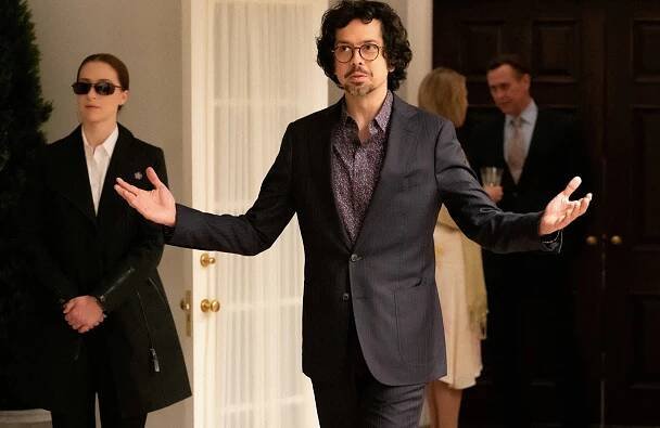 Paní ministryně - Leaving the Station - Z filmu - Geoffrey Arend