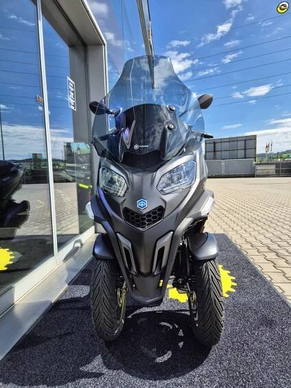 Piaggio MP3 Exclusive 530 E5